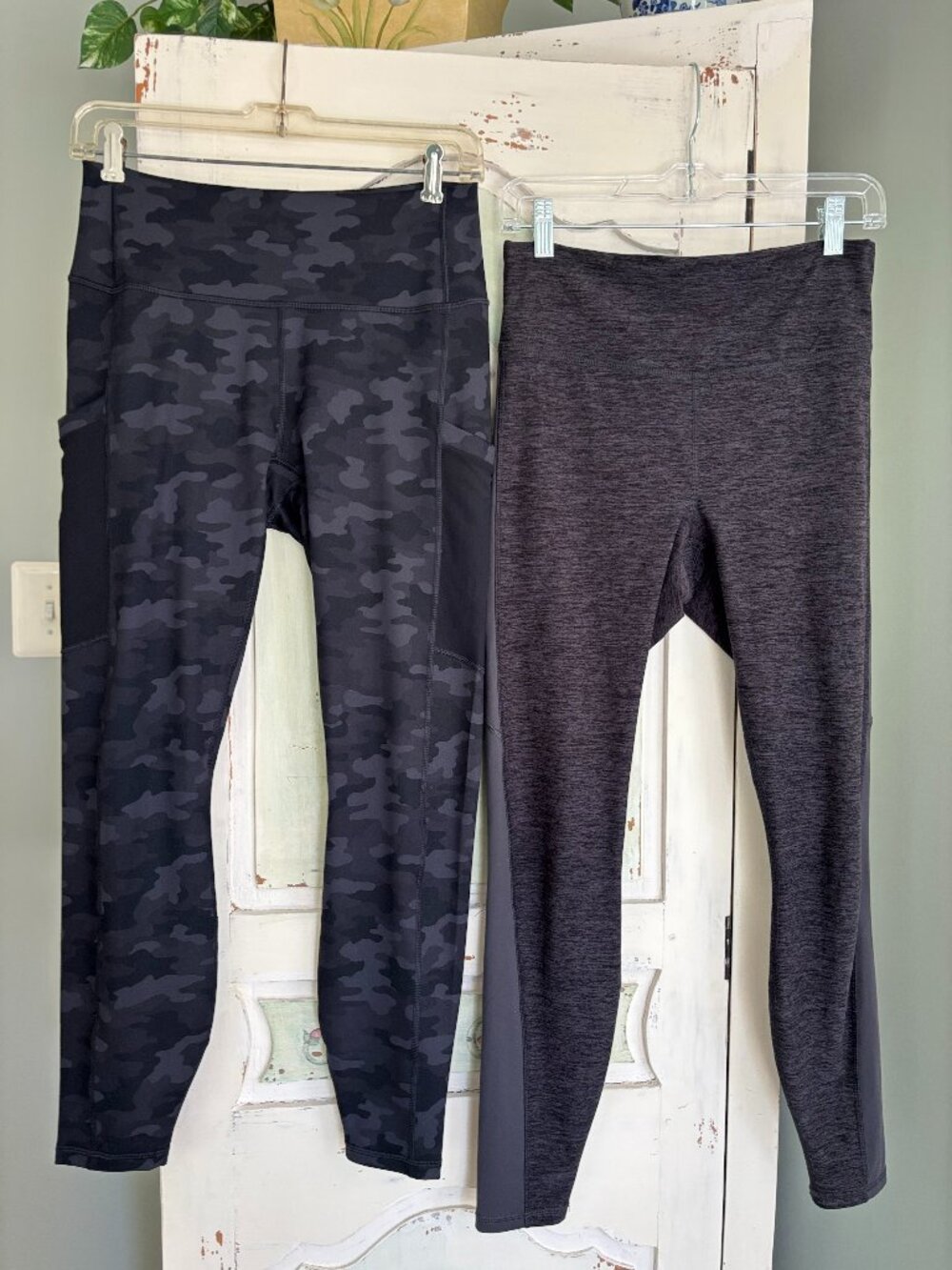 2 PAIRS: Fabletics On-the-Go + HeatherFlex Leggings size Medium - Worn 1x!